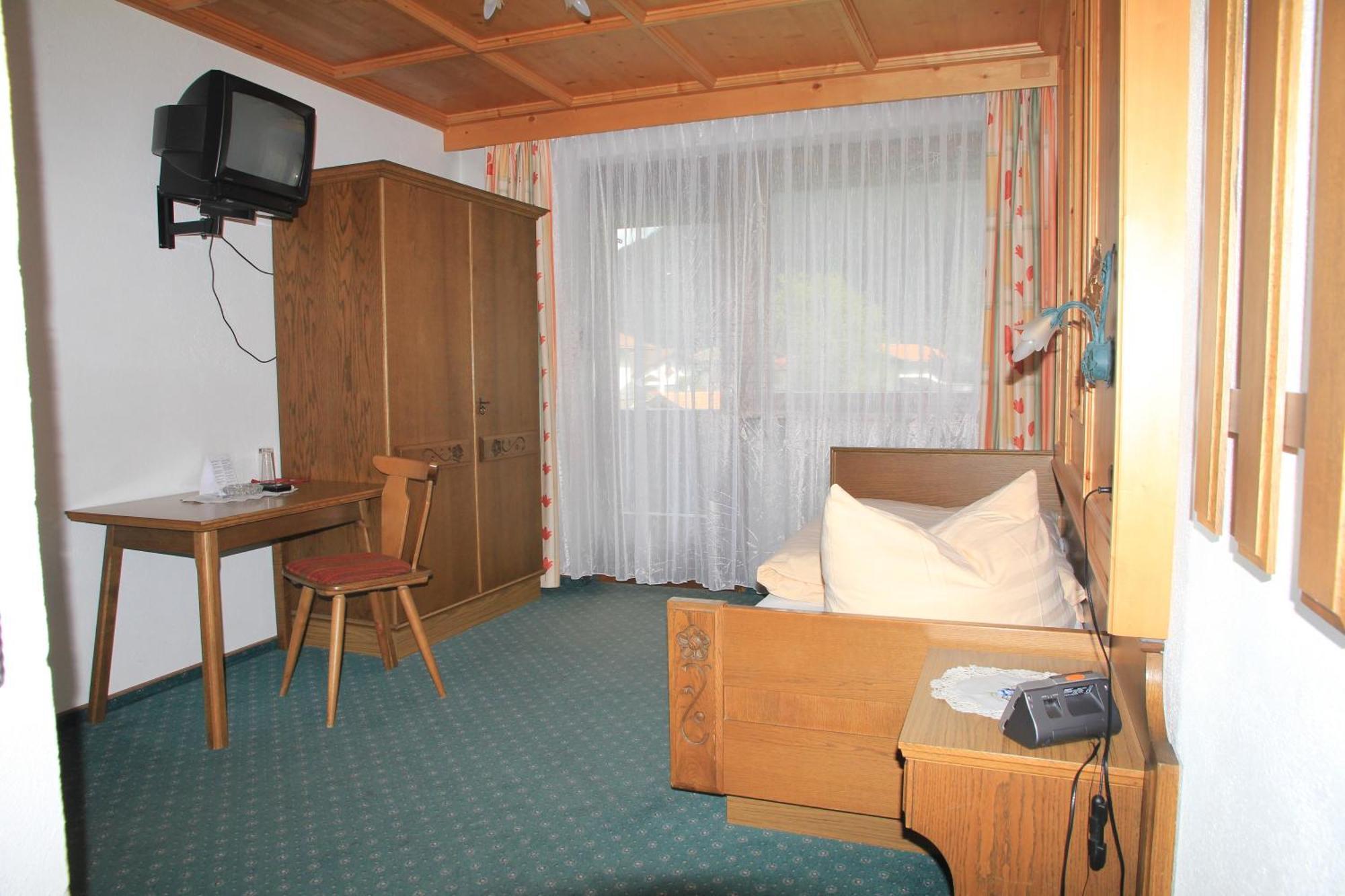 Bed and Breakfast Berghaus Maria Петной-ам-Арльберг Экстерьер фото